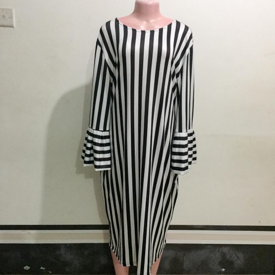 Black & White Stripped Dress (Size 18-22)
